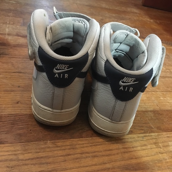 Nike mid top Air Force 1’s - Picture 4 of 4
